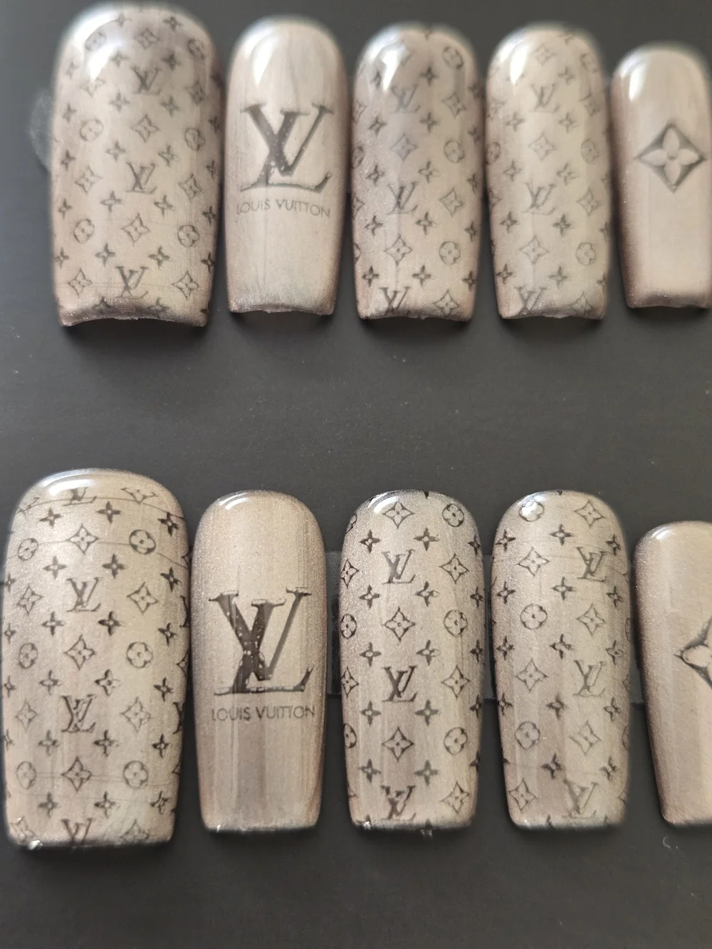 Luxery Inspired Beige Press-On Nail Set
